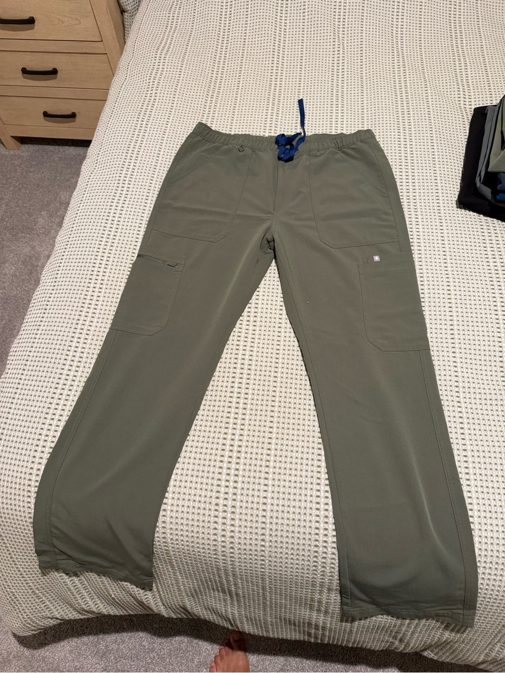 Figs Cairo cargo scrub pants-Moss-XL
